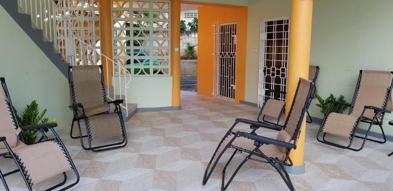 Chaudhry Holiday House Montego Bay Exterior foto