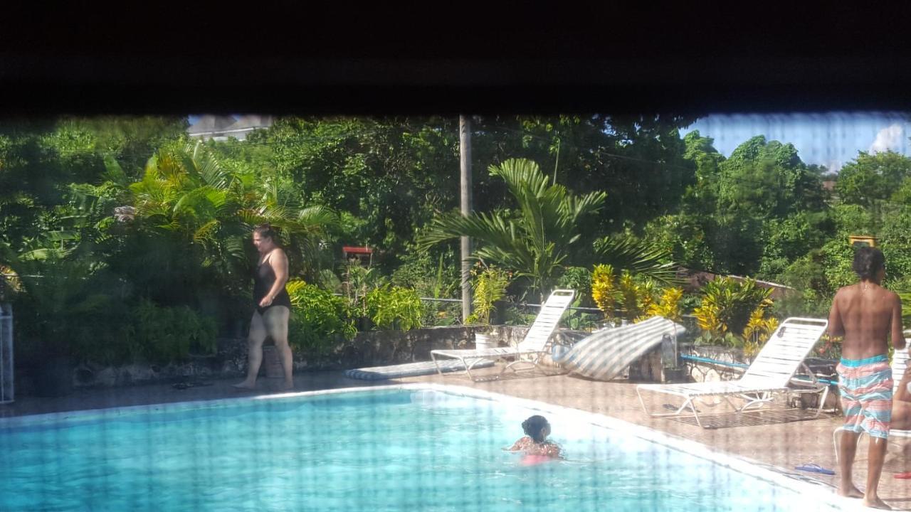 Chaudhry Holiday House Montego Bay Exterior foto