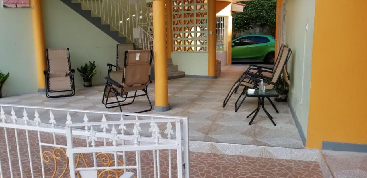 Chaudhry Holiday House Montego Bay Exterior foto