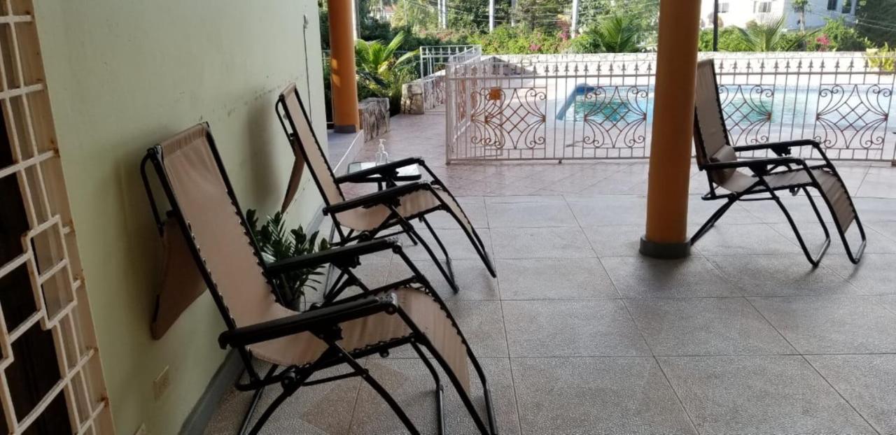 Chaudhry Holiday House Montego Bay Exterior foto